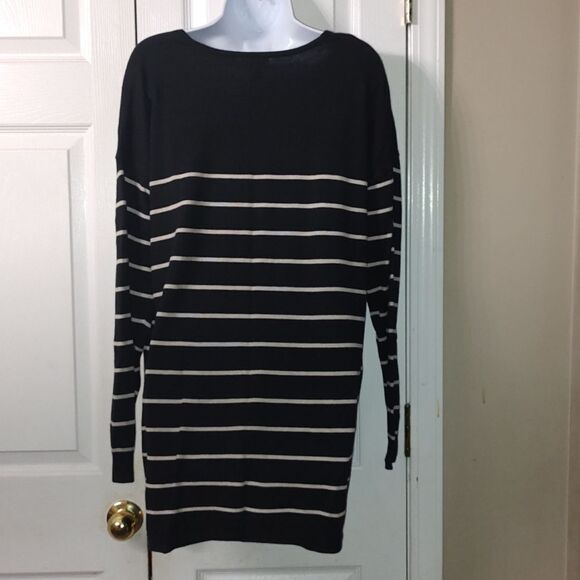 Old Navy black white striped light weight  sweater  Sz XL Tall - Picture 4 of 5